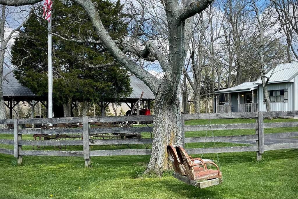 Bourbon Trail Cabin On The Farm Lawrenceburg Exterior foto